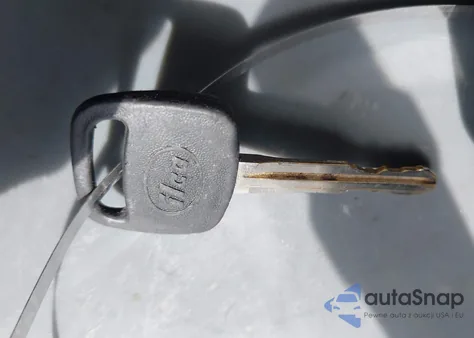 2005 Toyota Camry Le from USA, damaged, VIN 4T1BE32K85U008241